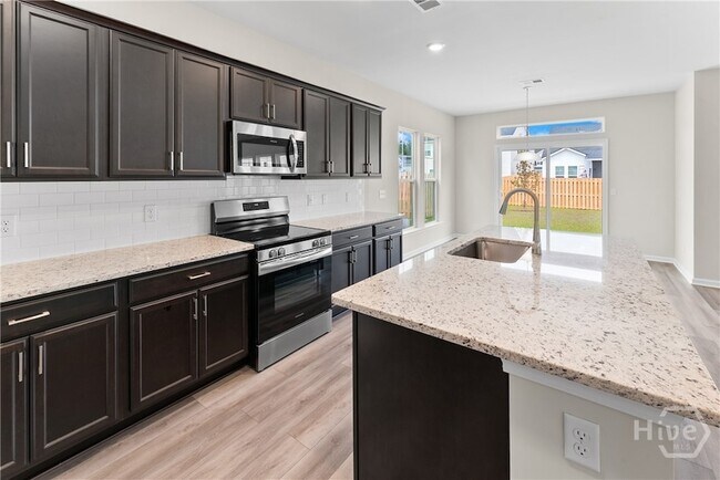 Building Photo - 116 Peabody St