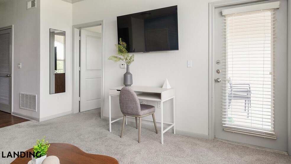 Building Photo - 15330 Liberty River Dr