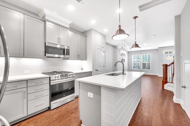 Building Photo - 526 Morrows Turnout Way