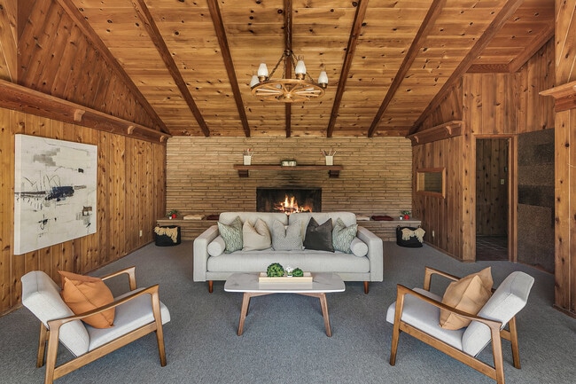 Building Photo - 19471 Rosita St