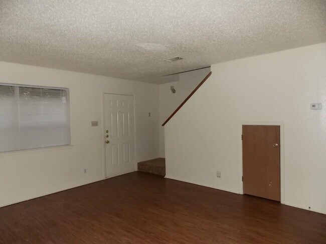 Building Photo - 3308 Dunliegh Dr