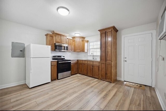 Building Photo - 220 Armstrong St