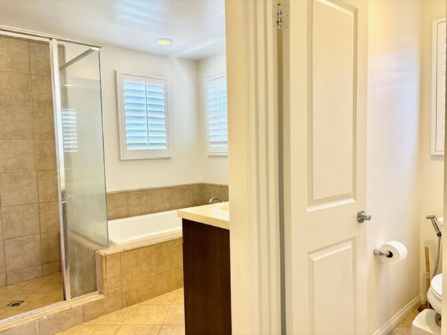 Building Photo - Riverpark | 4Bed + 3Bath | Oxnard | Whalen