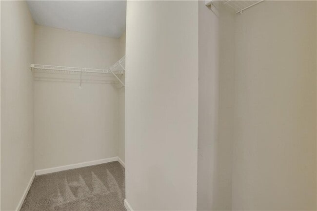 Building Photo - 1300 Hopkins Dr