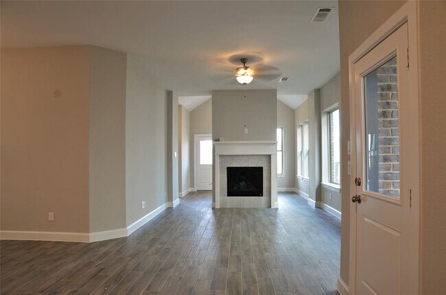 Building Photo - 23834 Pullin Market Dr