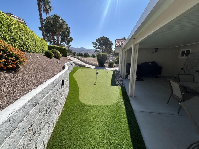 Building Photo - 64610 Pinehurst Cir
