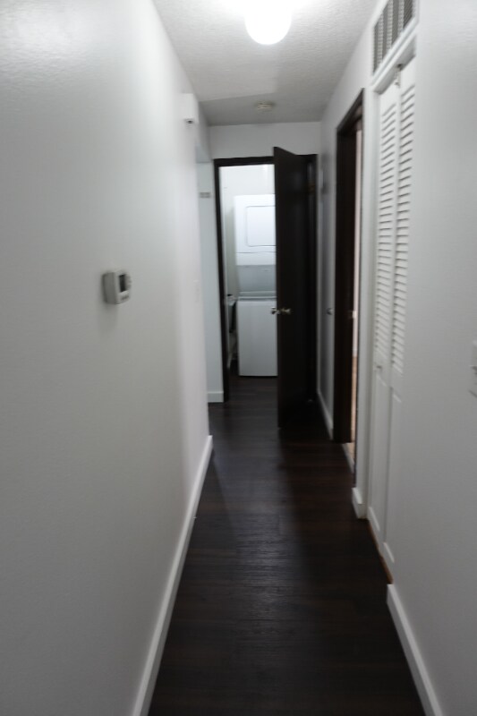 Building Photo - 1400 153rd Ave NE