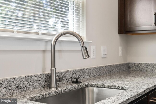 Building Photo - 21 Lyriq Ct