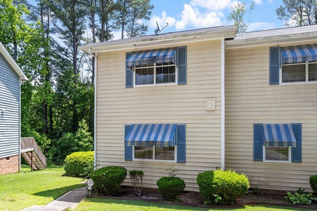 Building Photo - 7 Jadewood Ct