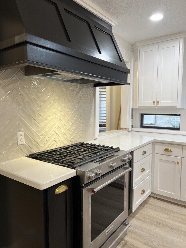 Building Photo - 4908 Spearman Dr