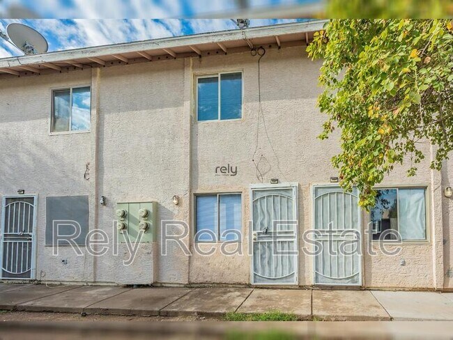 Building Photo - 12740 W Amy Dr