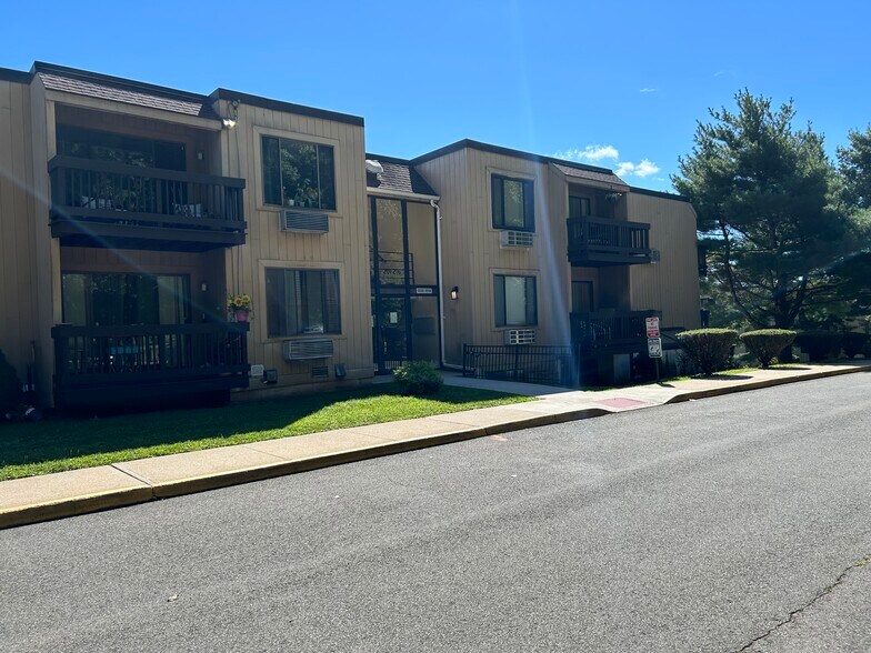 Building Photo - 175 Mill Pond Rd