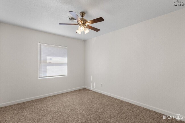 Building Photo - 4717 Bonny Dr