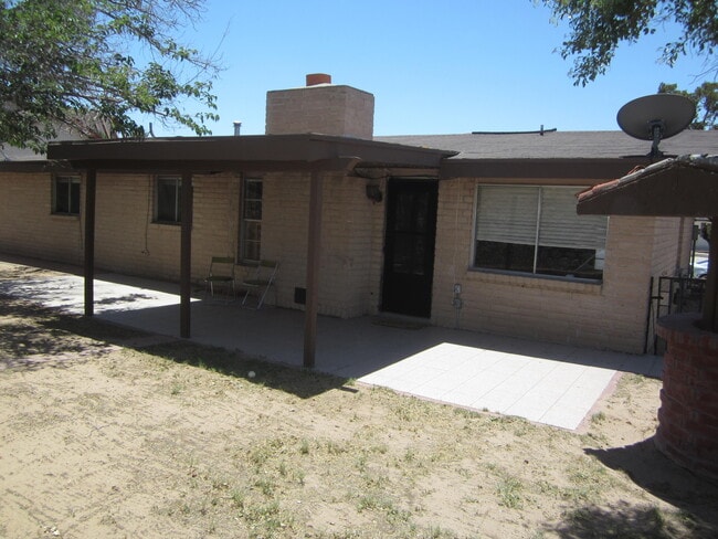 Building Photo - 6717 Southwind Dr