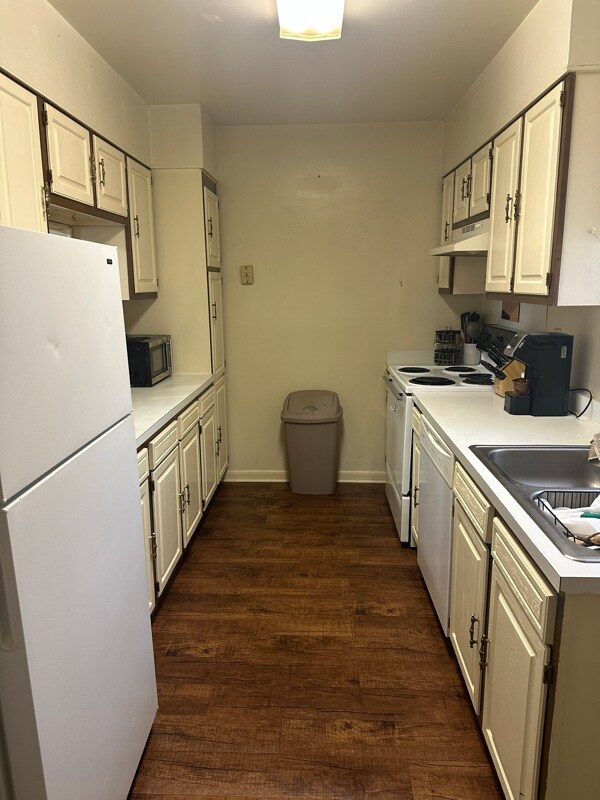 Building Photo - 5930 Orleans Pl