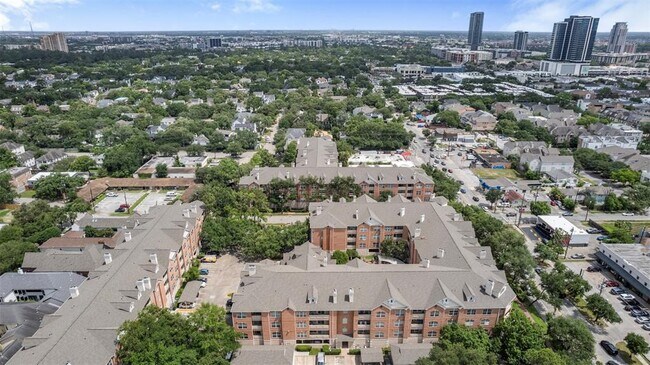 Building Photo - 2100 Welch St