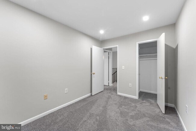 Building Photo - 11331 Headlands Ct