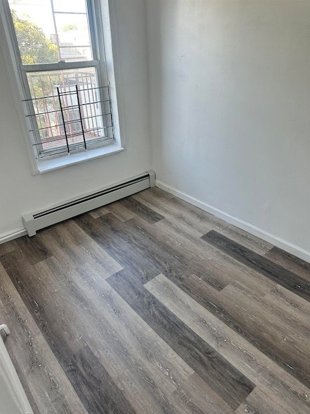 Building Photo - 340 2nd St