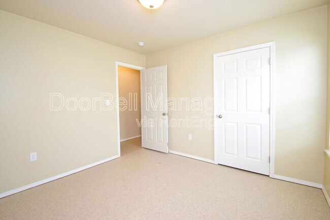 Building Photo - 6013 S Madison Pl