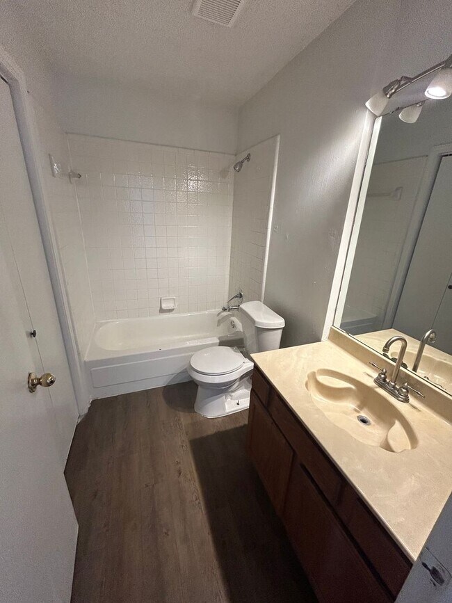 Building Photo - Interested in this home? You clearly have exceptional taste!