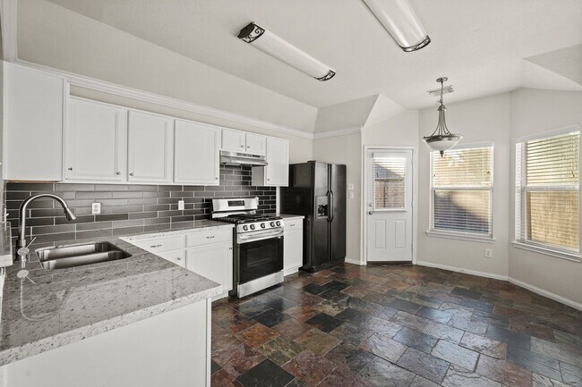 Building Photo - 5823 Creektrace Ln