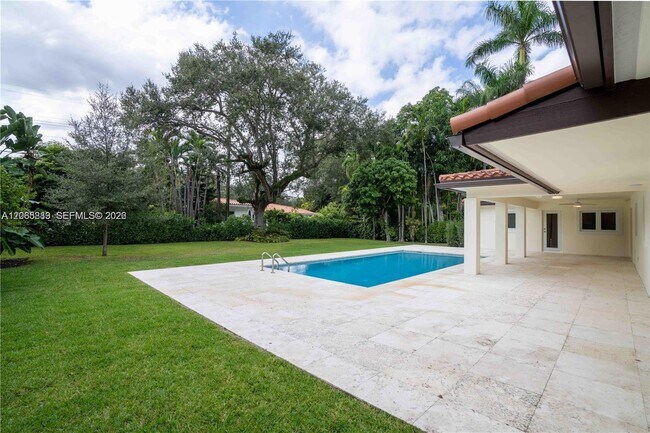 Building Photo - 4150 Monserrate St