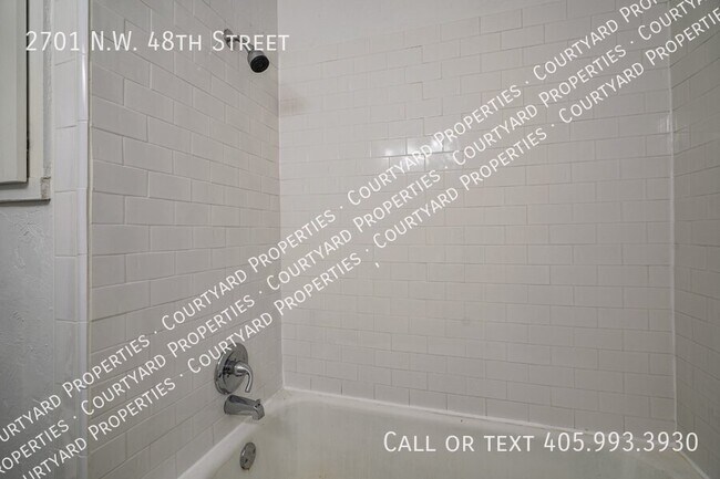 Building Photo - 2701 NW 48th St