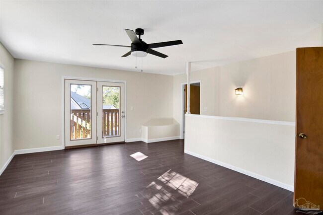 Building Photo - 525 Lakewood Rd