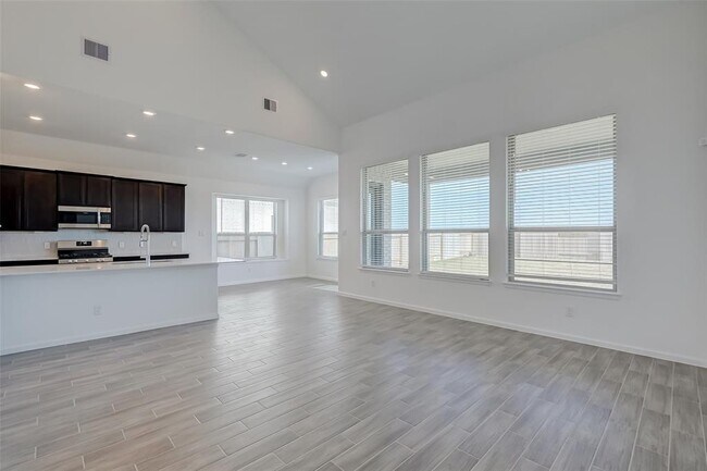 Building Photo - 2223 Rustboro Dr