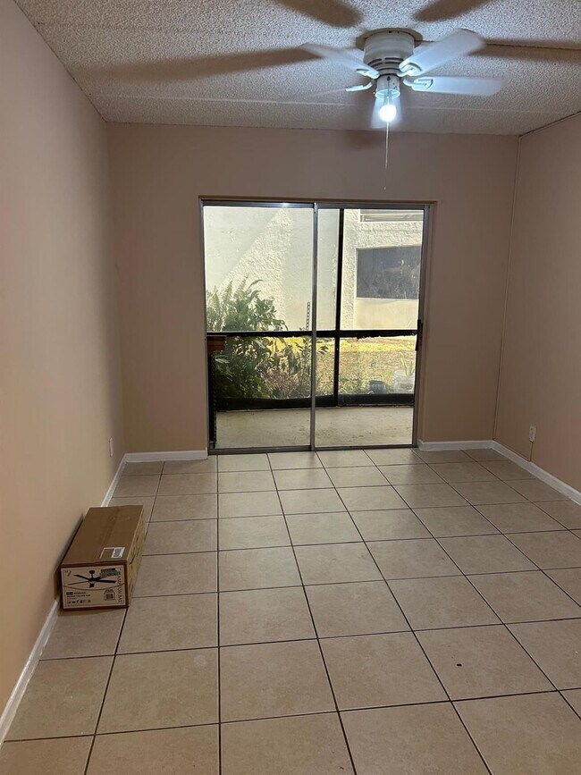 Building Photo - 2200 Springdale Blvd