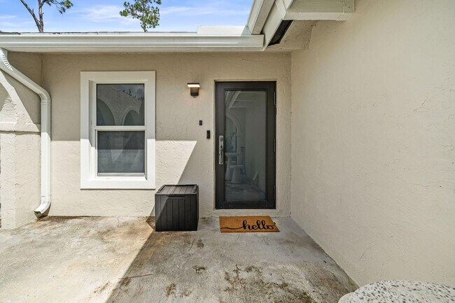 Building Photo - 12192 Branding Iron Ct