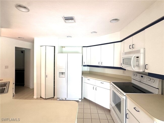 Building Photo - 675 Wedge Dr