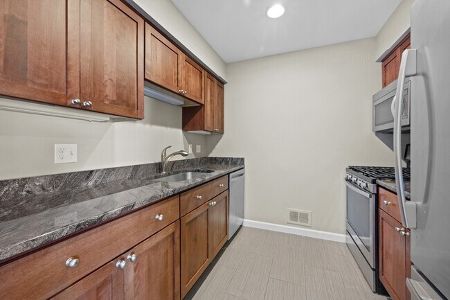 Building Photo - 602 Millard Ave