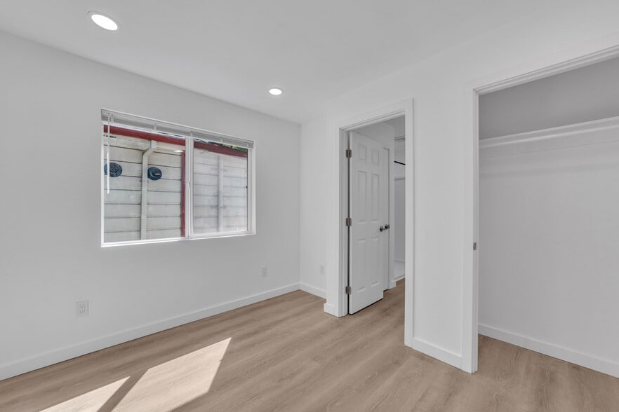 Building Photo - 1226 E St