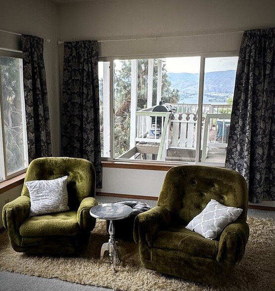 Building Photo - 3933 Burch Mountain Rd