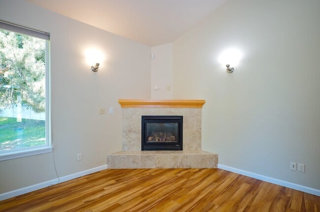 Building Photo - 716 N Vercler Rd