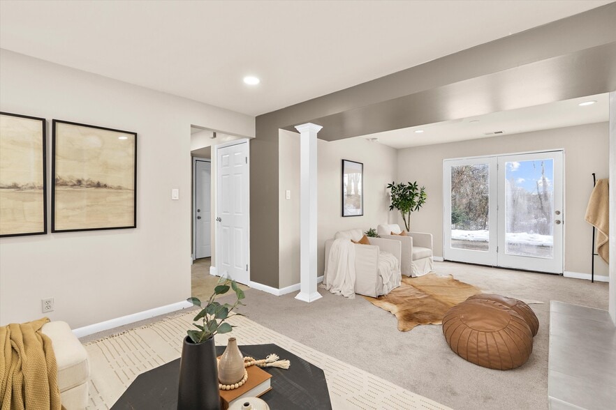 Building Photo - 10747 Evening Wind Ct