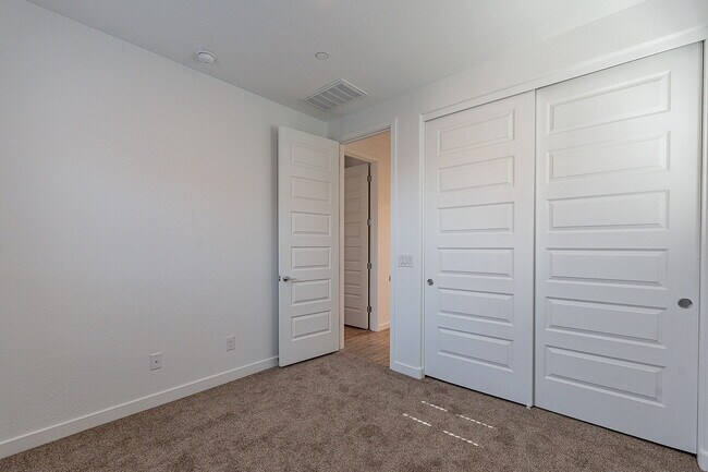 Building Photo - 4641 S Element