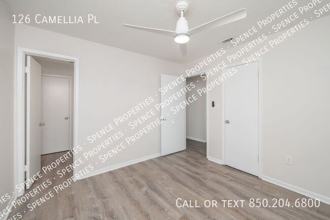 Building Photo - 126 Camellia Pl