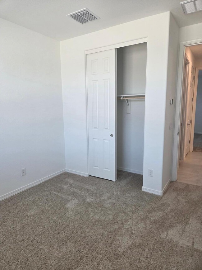 Building Photo - 22457 E Watford Dr