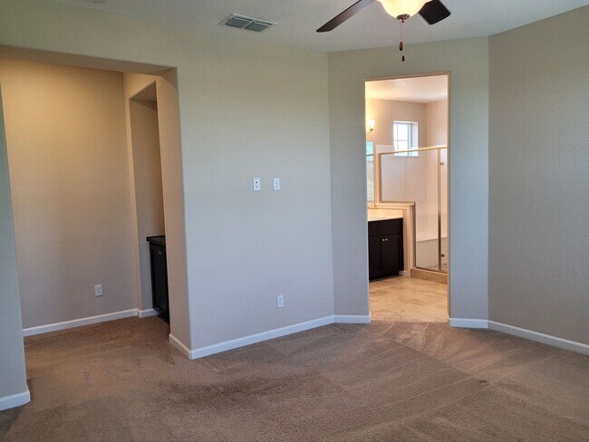 Building Photo - 7601 Dennis Wallace Ln