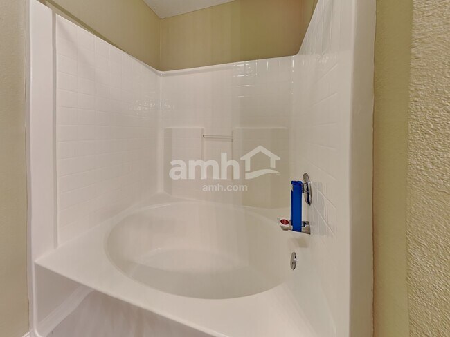 Building Photo - 4704 Ashfield Dr