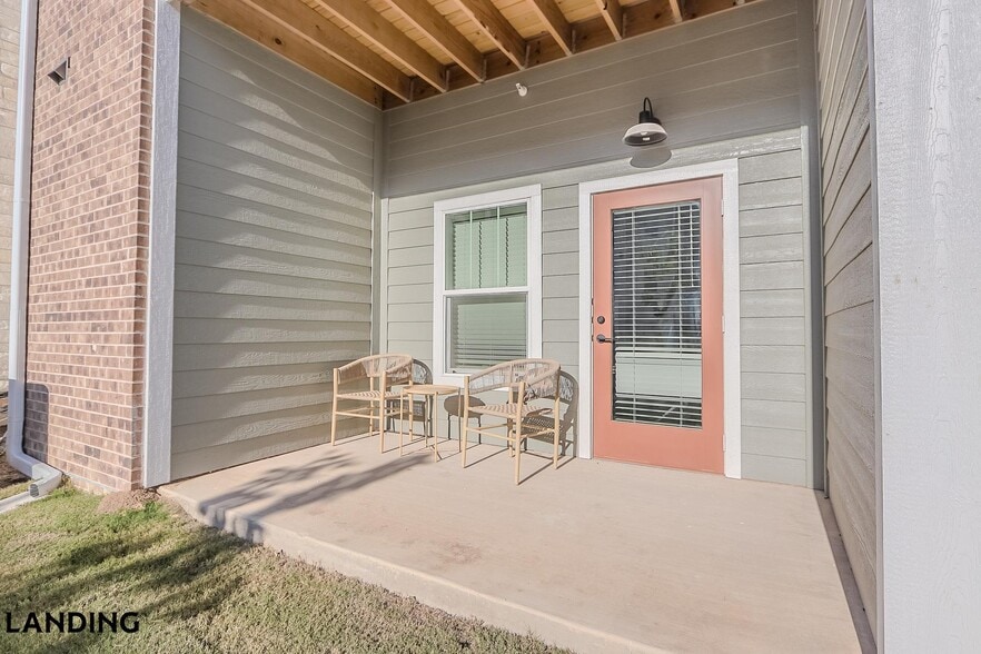 Building Photo - 1650 Harris Hill Rd