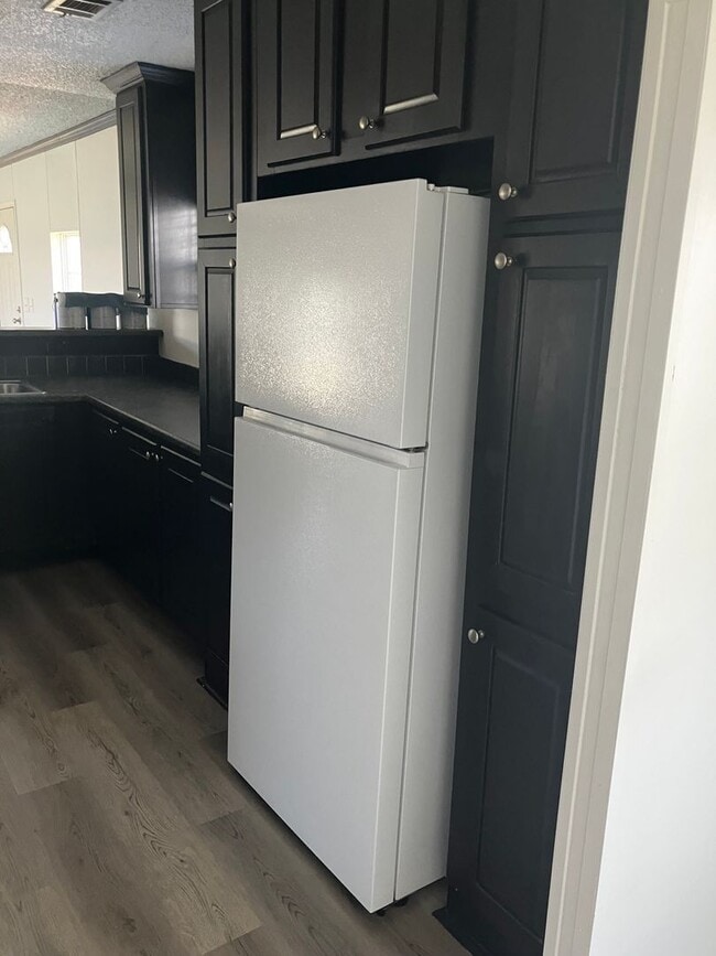 Building Photo - 3 Bedroom Trailer in New Iberia