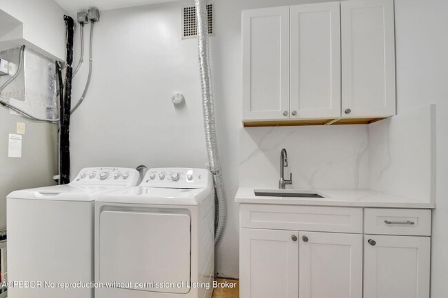 Building Photo - 218 Worth Ave