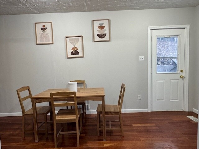 Dining Area - 2259 Potomac Ave