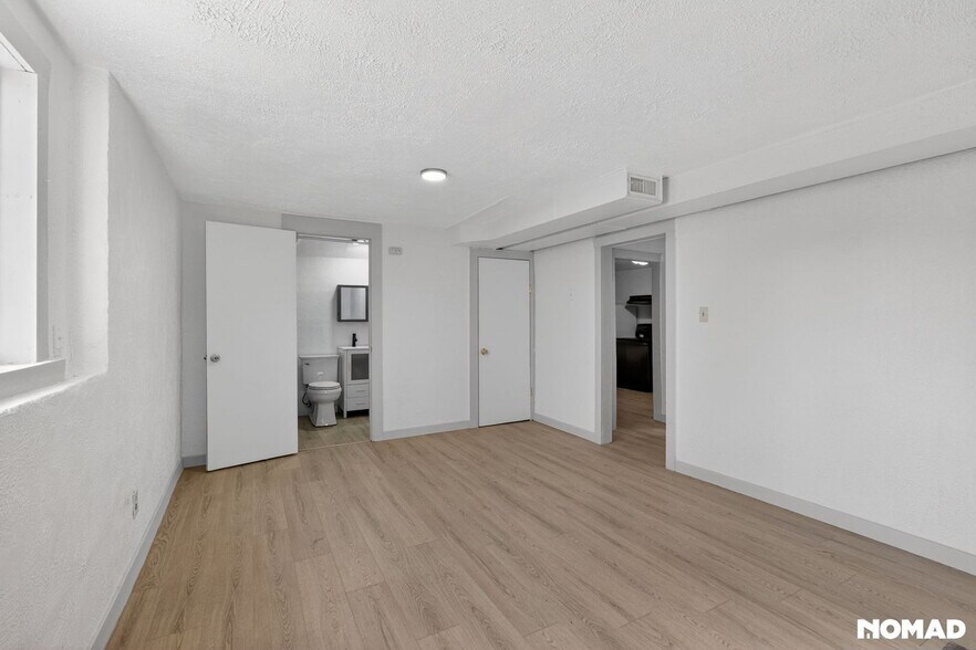 Building Photo - 2509 Royalty Ct