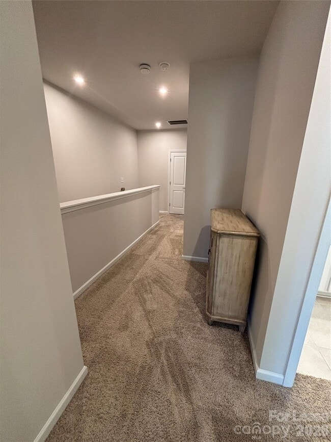 Building Photo - 5200 Somerset Hill Ln