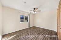 Building Photo - 10440 Natoma Ave