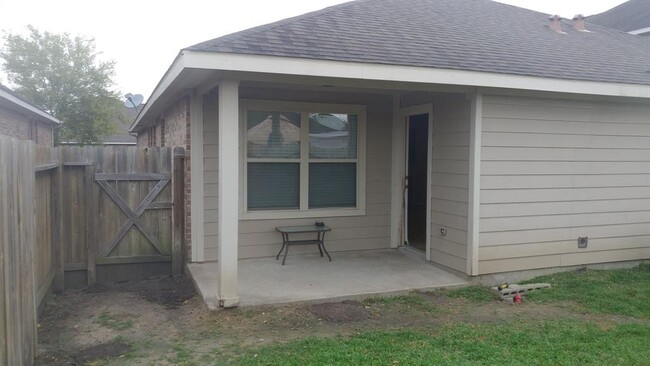 Building Photo - 2915 Linden Hill Ln